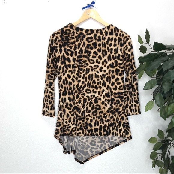Vince Camuto Three Quarter Sleeve Cheetah Print Top - Picture 5 of 6
